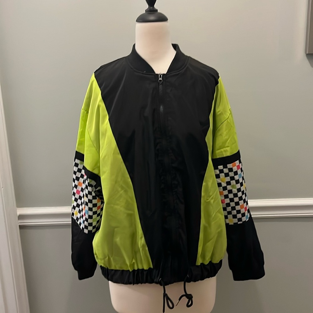 New look men’s extra large windbreaker